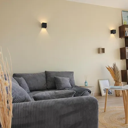 Апартаменти Jules Grec Loggia Piscine Et Confort A *
