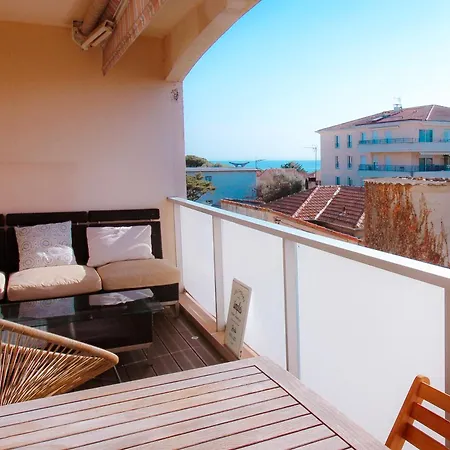 Daire Jules Grec Loggia Piscine Et Confort A Antibes